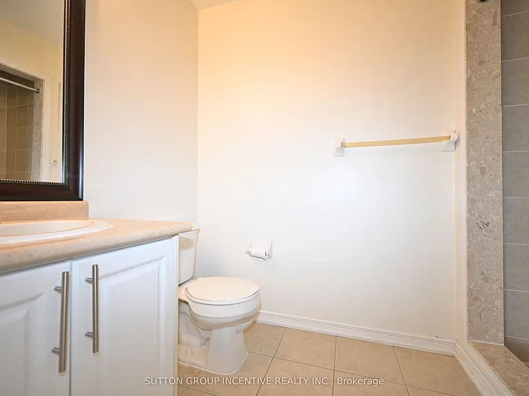 90 Sovereigns Gate #29 — Photo 25