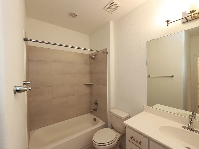 124 Canonbury Dr — Photo 31