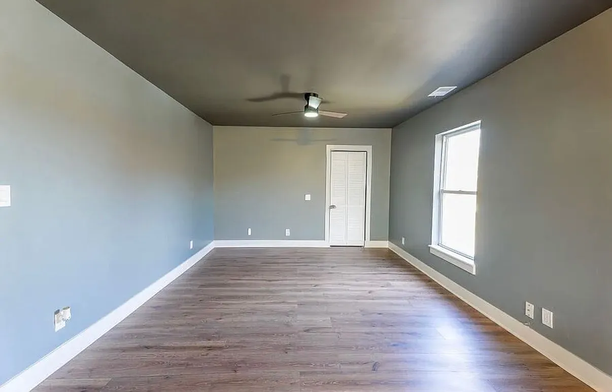 2 bed, 1008 sqft, $1,455 — Photo 3