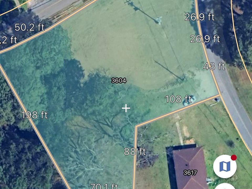 2nd image of 3604 Poplar Ln #0
