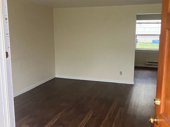 2nd image of 3909 N 34th St #3