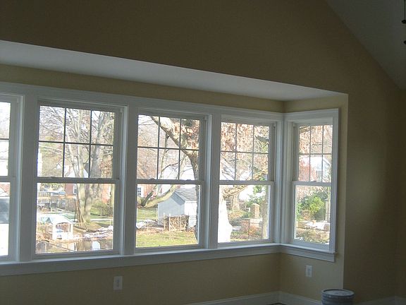 5th image of 4421 Brookfield Dr