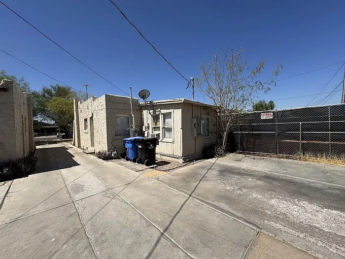 1116 E Portland St — Photo 12
