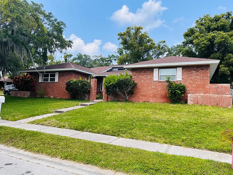 3132 Hillside Ln — Photo 8