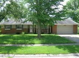 320 Grantham Dr, Englewood, OH
