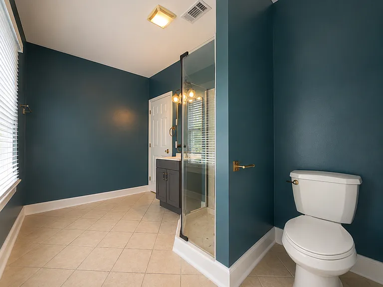 2628 Magazine St — Photo 11