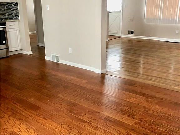 4th image of 7597 Pleasant Hill Dr