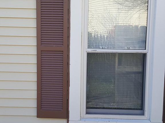 2nd image of 1323 Sagamore Ct #1