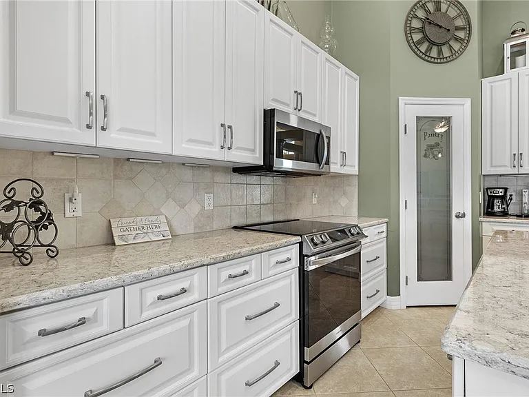 2013 SW 31st Ter — Photo 9