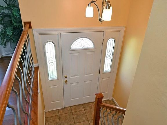 3rd image of 8425 Brandonhill Ct
