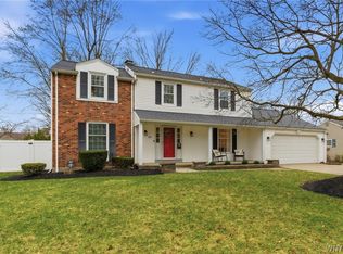 80 Andover Ln, Williamsville, NY 14221