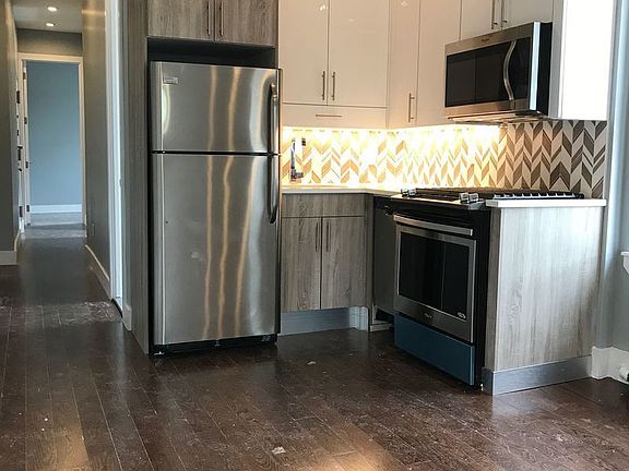4th image of 332 Vernon Ave APT 4