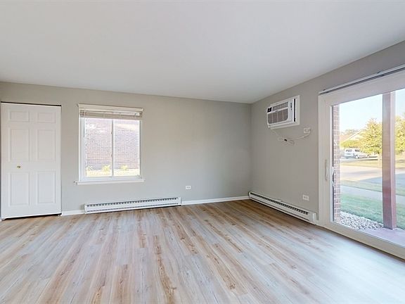 5th image of 15834 Terrace Dr Unit 1E