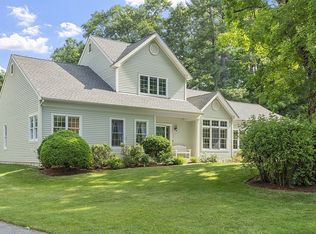 1 Stearns Rd #1, Bedford, MA 01730