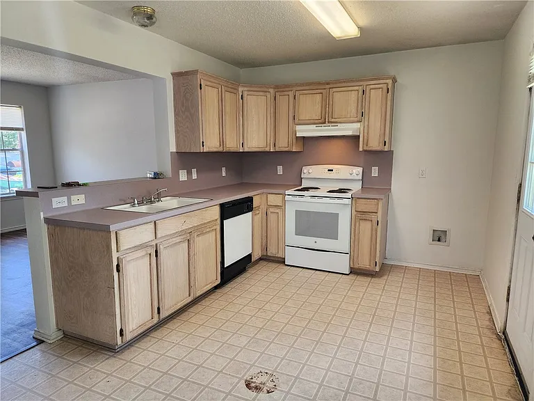 7833 Impala Dr — Photo 4