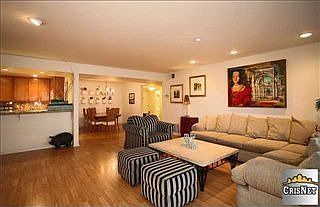 3rd image of 5440 Lindley Ave Unit 112