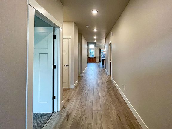 4th image of 9130 NE 168th Ct