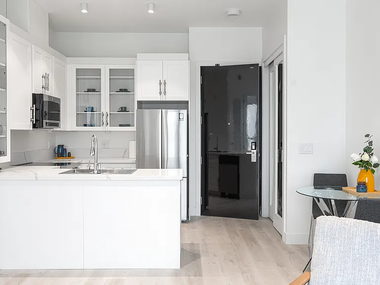 255 Centre St — Photo 1