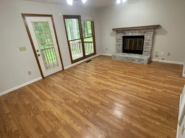 1126 Booth Ct SW, Marietta, GA 30008