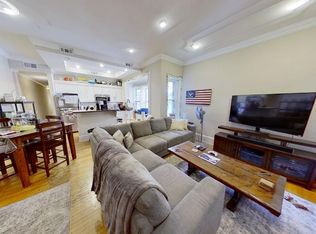 1922 Spruce St APT 2R, Philadelphia, PA 19103