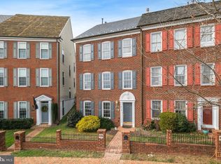 476 Tschiffely Square Rd, Gaithersburg, MD 20878