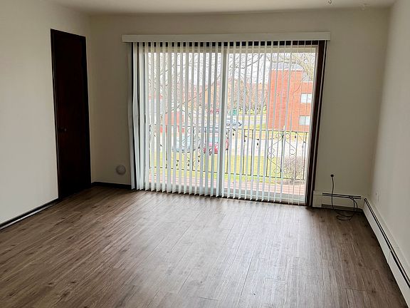 3rd image of 9855 El Cameno Ln #2W