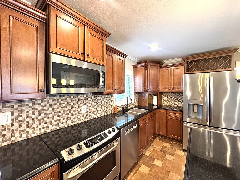 3465 Balsam Dr — Photo 9