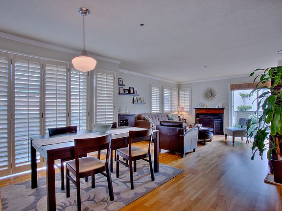 3rd image of 961 E California Blvd Unit 225