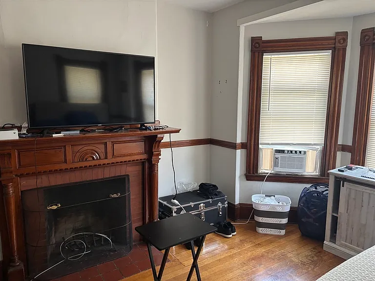1122 Adams St #1 — Photo 7