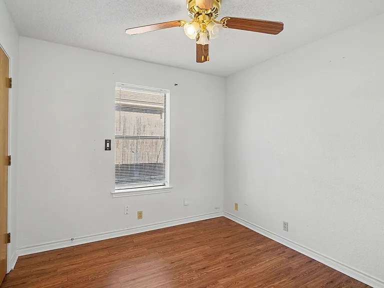 1507 Lindsey Ln W #A — Photo 18