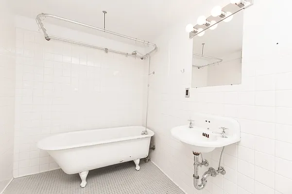 Rented by MNS | media 43