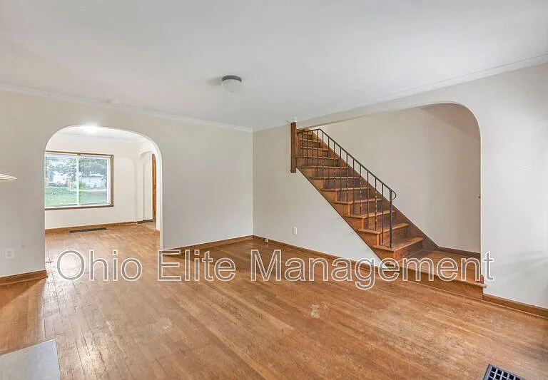49 S Burgess Ave — Photo 7