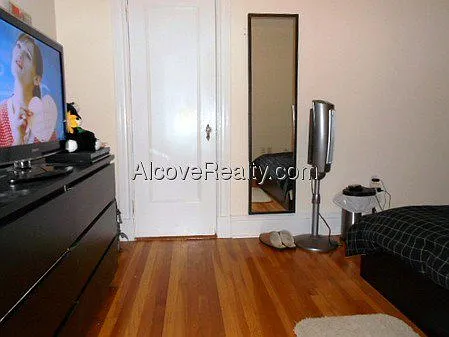 1 bed, 1.0 bath, $3,145 — Photo 2