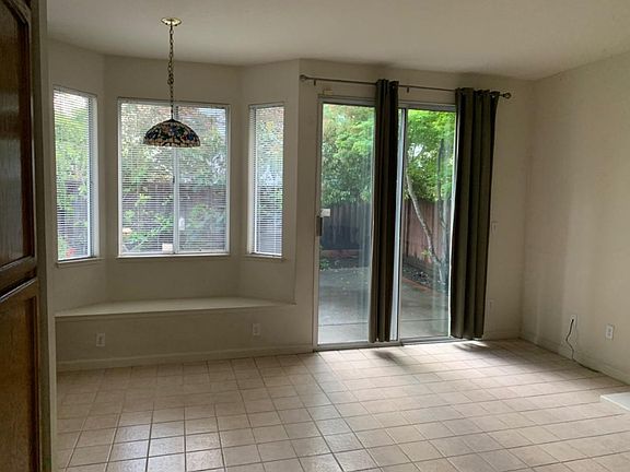 2nd image of 1282 Hazlett Way
