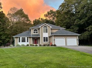 66 Common Rd, Willington, CT 06279