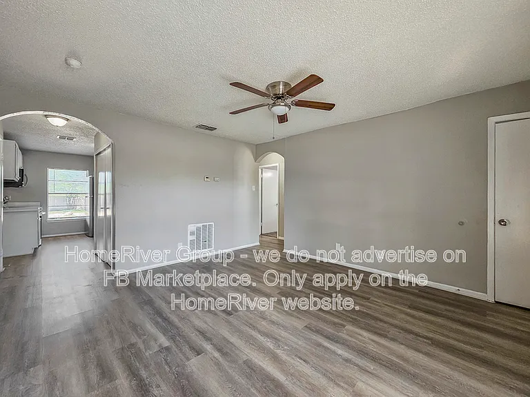 5510 Seahorse Dr — Photo 11