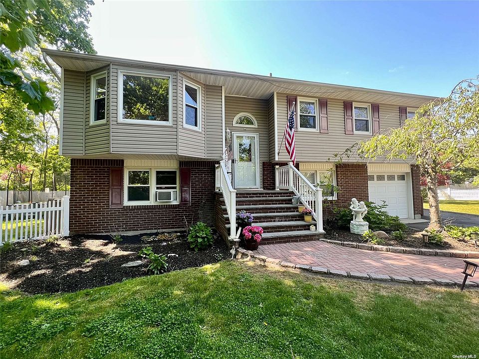 14 Somerset Avenue, East Islip, NY 11730 Zillow