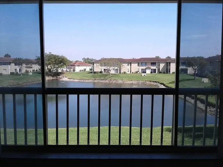911 Twin Lakes Dr #3-N — Photo 2