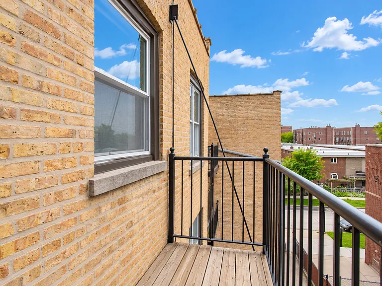 6150 N Ravenswood Ave #4 — Photo 14