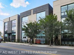 2514 W Addison St, Chicago, IL 60618