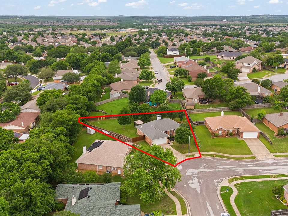 1st image of 917 Gracie Ln