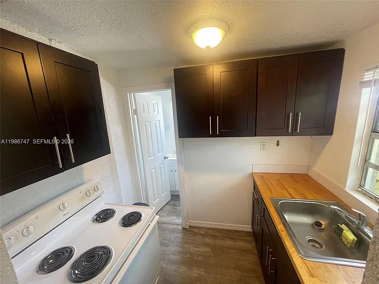 5738 Garfield St #B — Photo 7