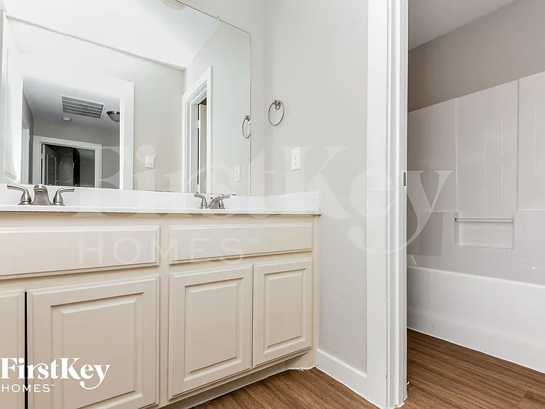 3611 Rio Blanco Dr — Photo 14