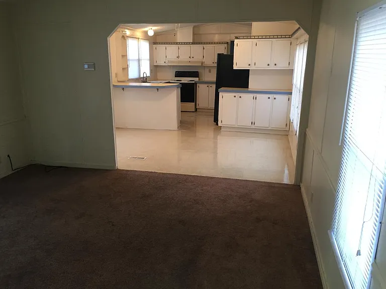 310 Mallard Pointe Rd — Photo 1