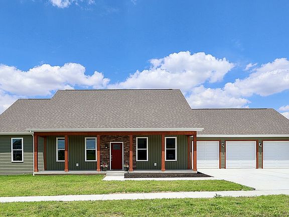 3rd image of 1564 Brooke Park Dr