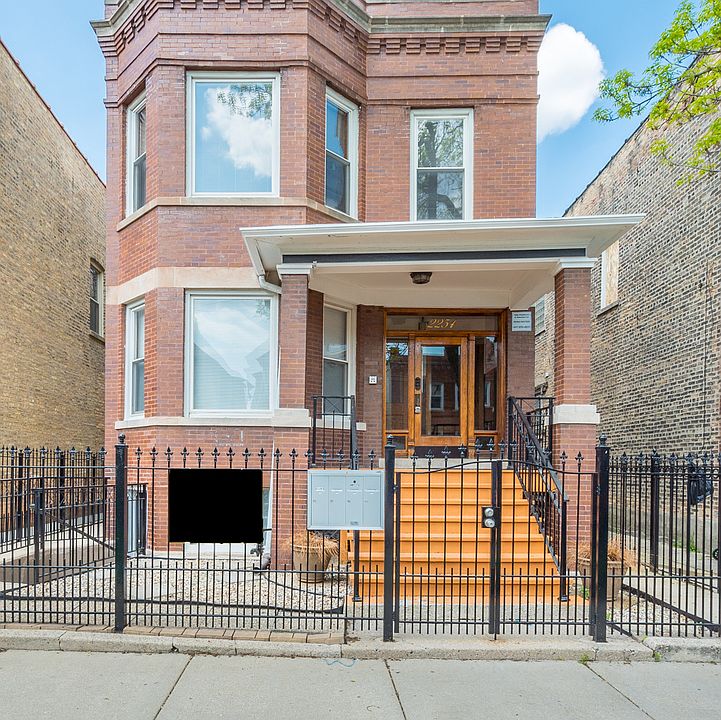 1st image of 2254 N Avers Ave #2