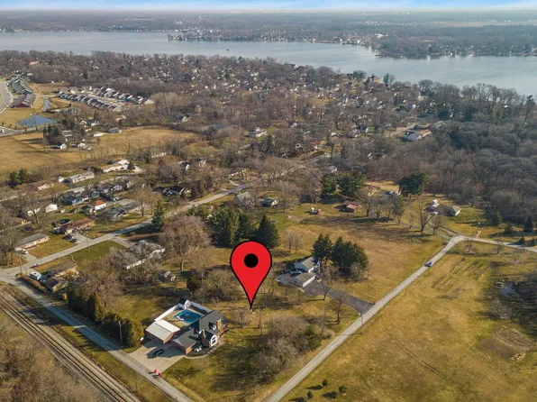 9212 W 143rd Pl, Cedar Lake, IN 46303