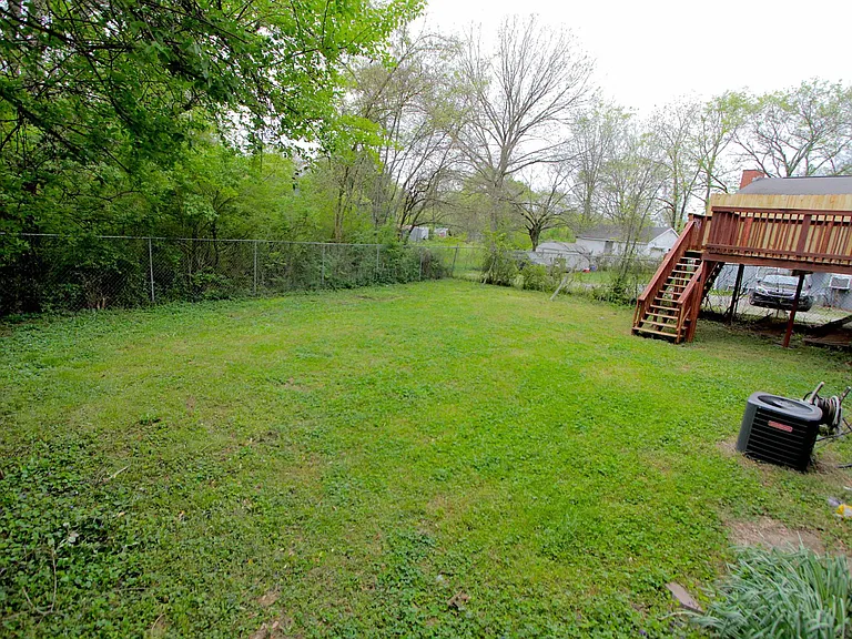 2502 Woodyhill Dr — Photo 23