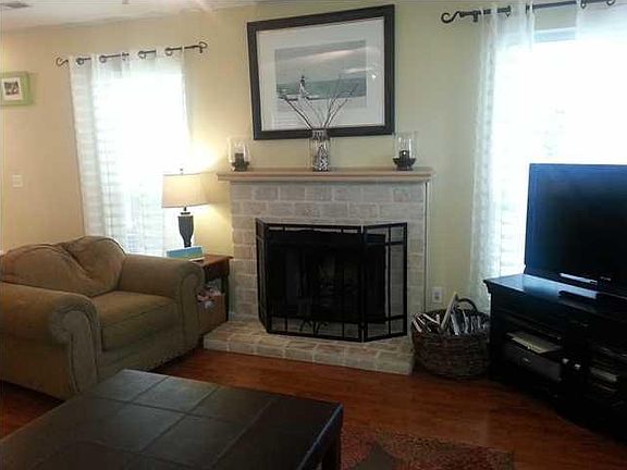 3rd image of 312 Parish Parc Dr