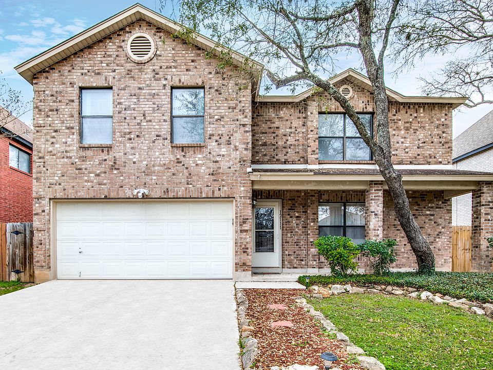 1st image of 12111 Victorian Oaks